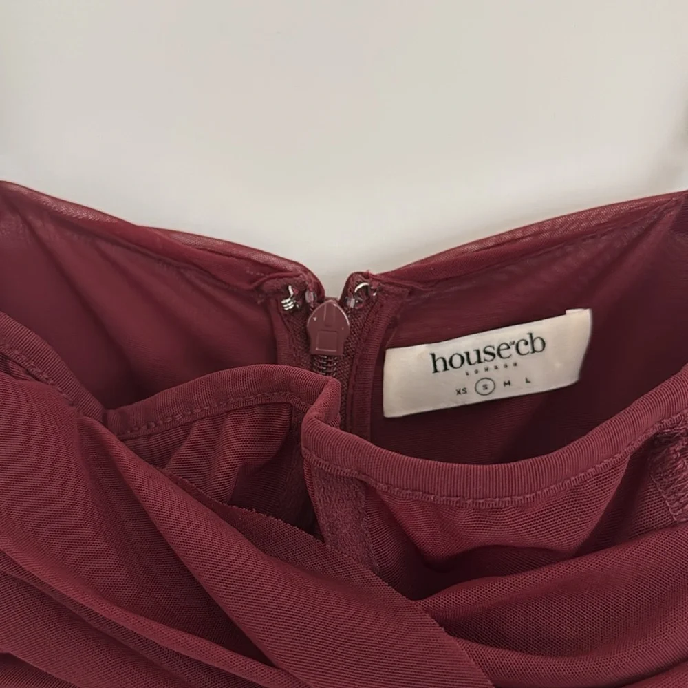 House of CB Sirene burgundy ruched bodycon midi dress SMALL Ruched Dress - Picture 10 of 12